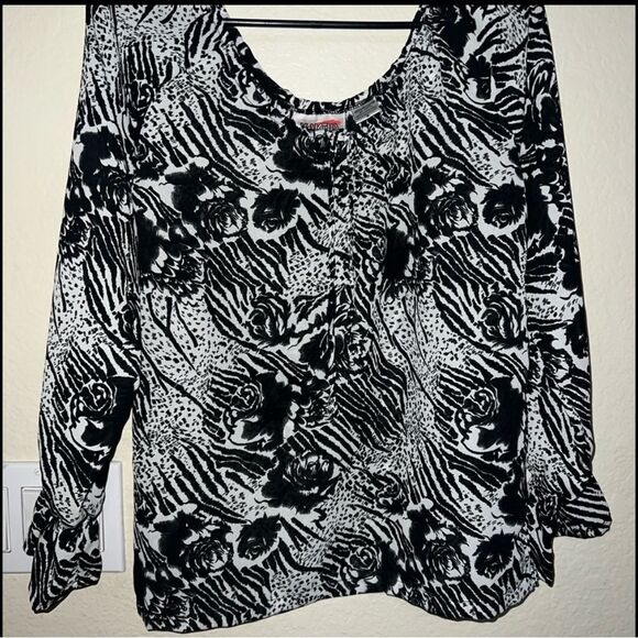 Black and White Patterned Women's Top - Picture 1 of 3